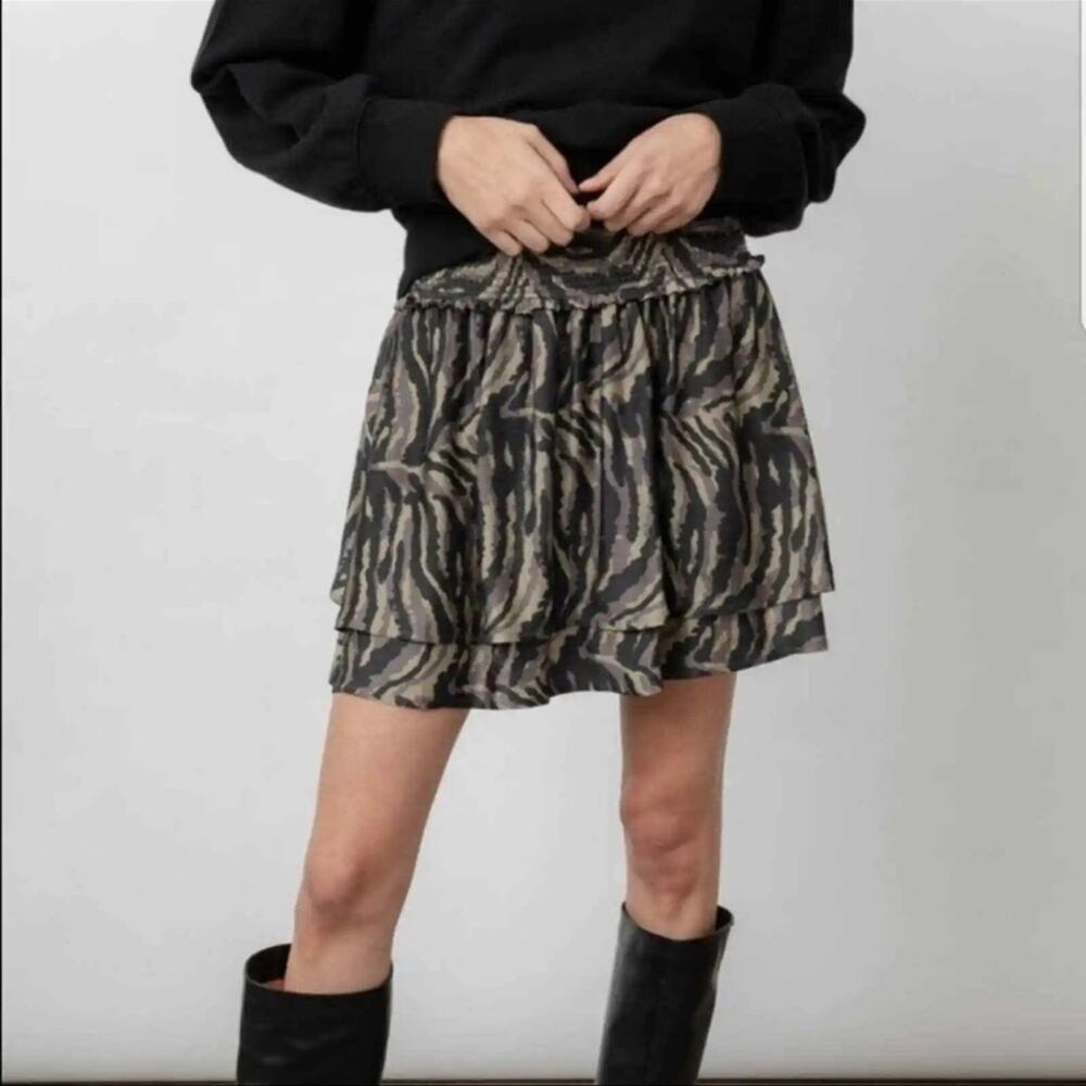 Rails Addison Skirt in Olive Bengal Satin Smocked Animal Print size Medium